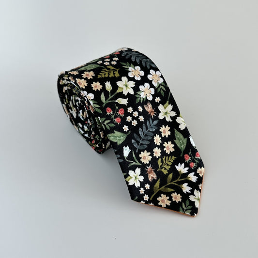 Elegant men's black floral wedding tie